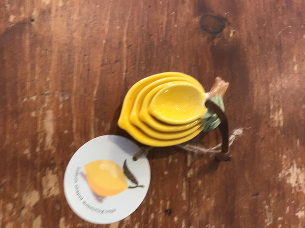 Lemon shaped measuring cups